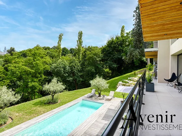 Propriété Lyon 7 pièce(s) 280.5 m2 + dépendance 64 m2