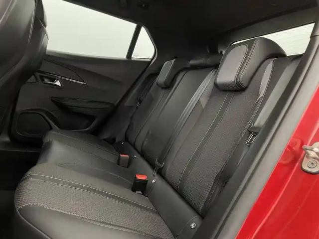 Peugeot 2008 puretech 130 s&amp;s eat8 — photo 15