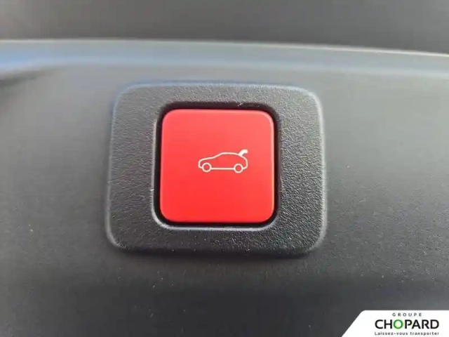 Peugeot 3008 hybrid 145 e-dcs6 — photo 24