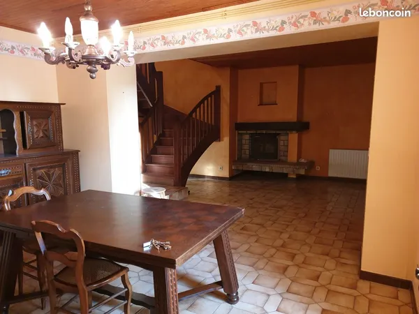 Maison de village avec jardin