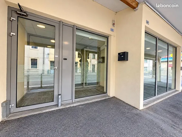 LUNEL CENTRE - Bureaux 138 m² - 5 bureaux + Open Space - Parking