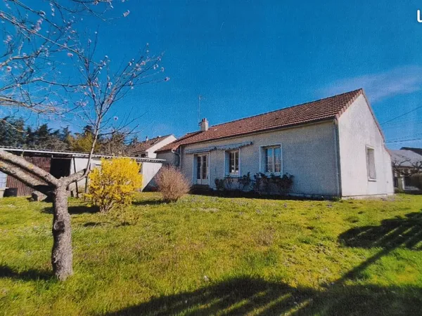 Maison 2 chambres 78m2 proche commodités, terrain 850m2 sans vis à vis