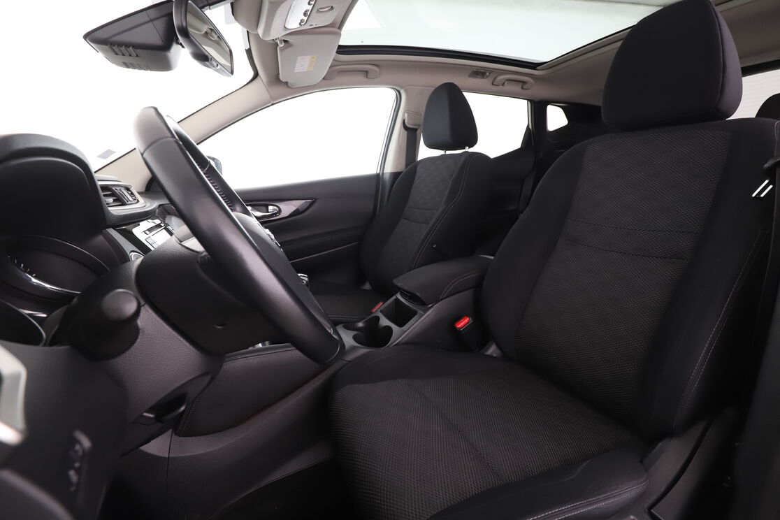Nissan Qashqai 1.5 dCi Connect Edition — photo 9