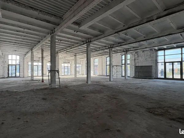 Cellules commerciales à vendre - à partir de 107m²