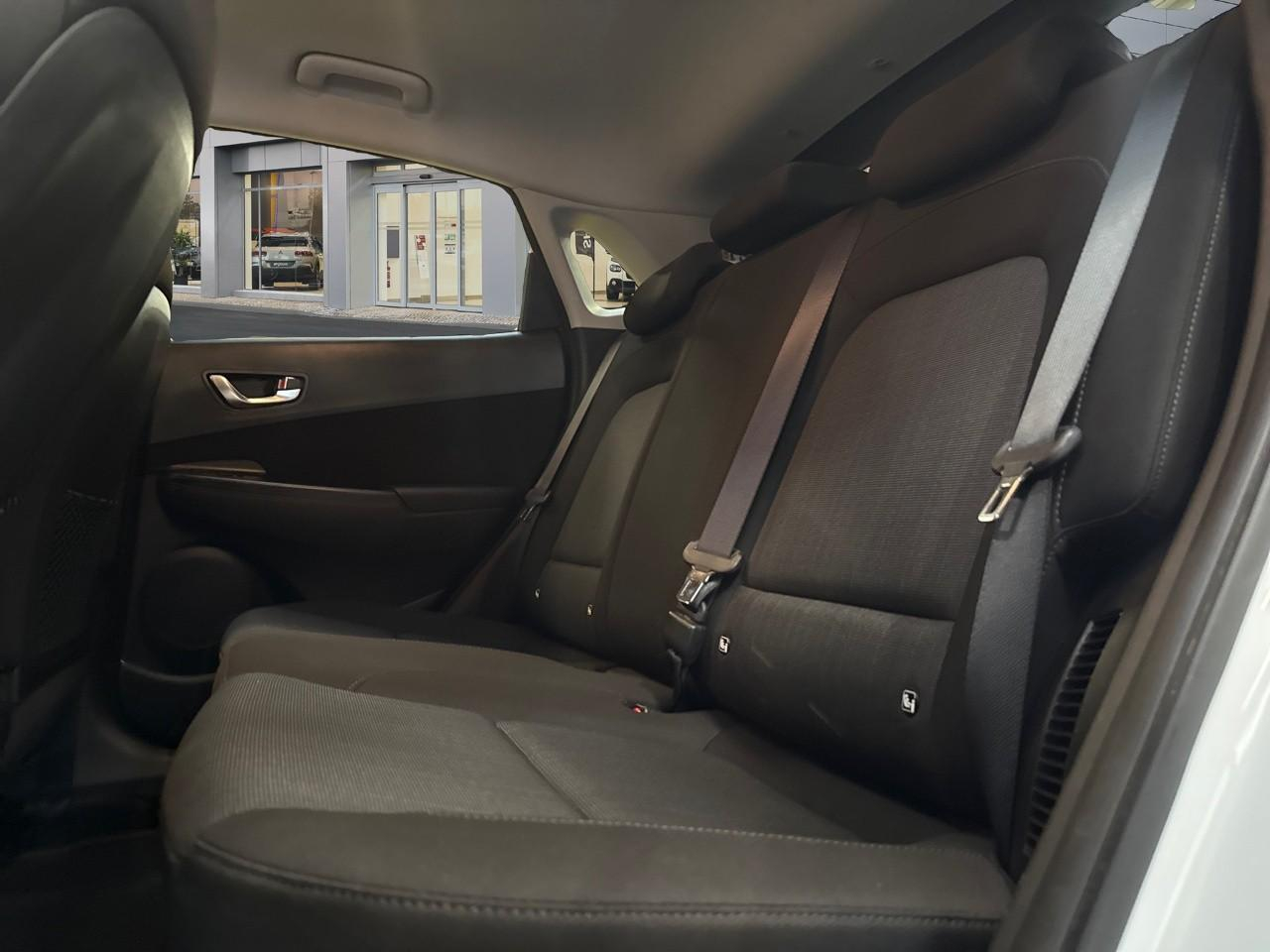 Hyundai Kona 1.6 crdi 136ch hybrid 48v creative dct-7 — photo 10