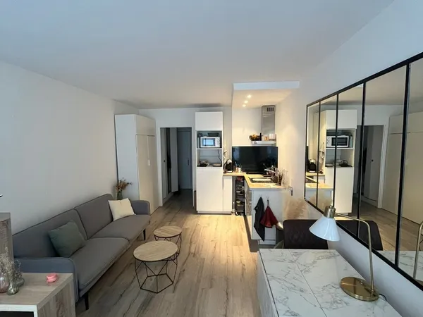 Loue MEUBLE 28m² rue antoine bourdelle 3ème étage - Paris 15ème