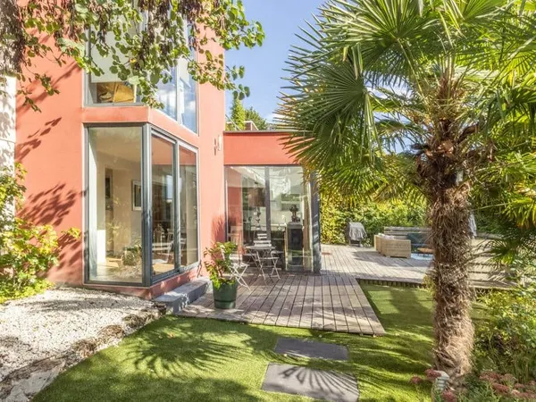 Maison 9 pièces 260 m²