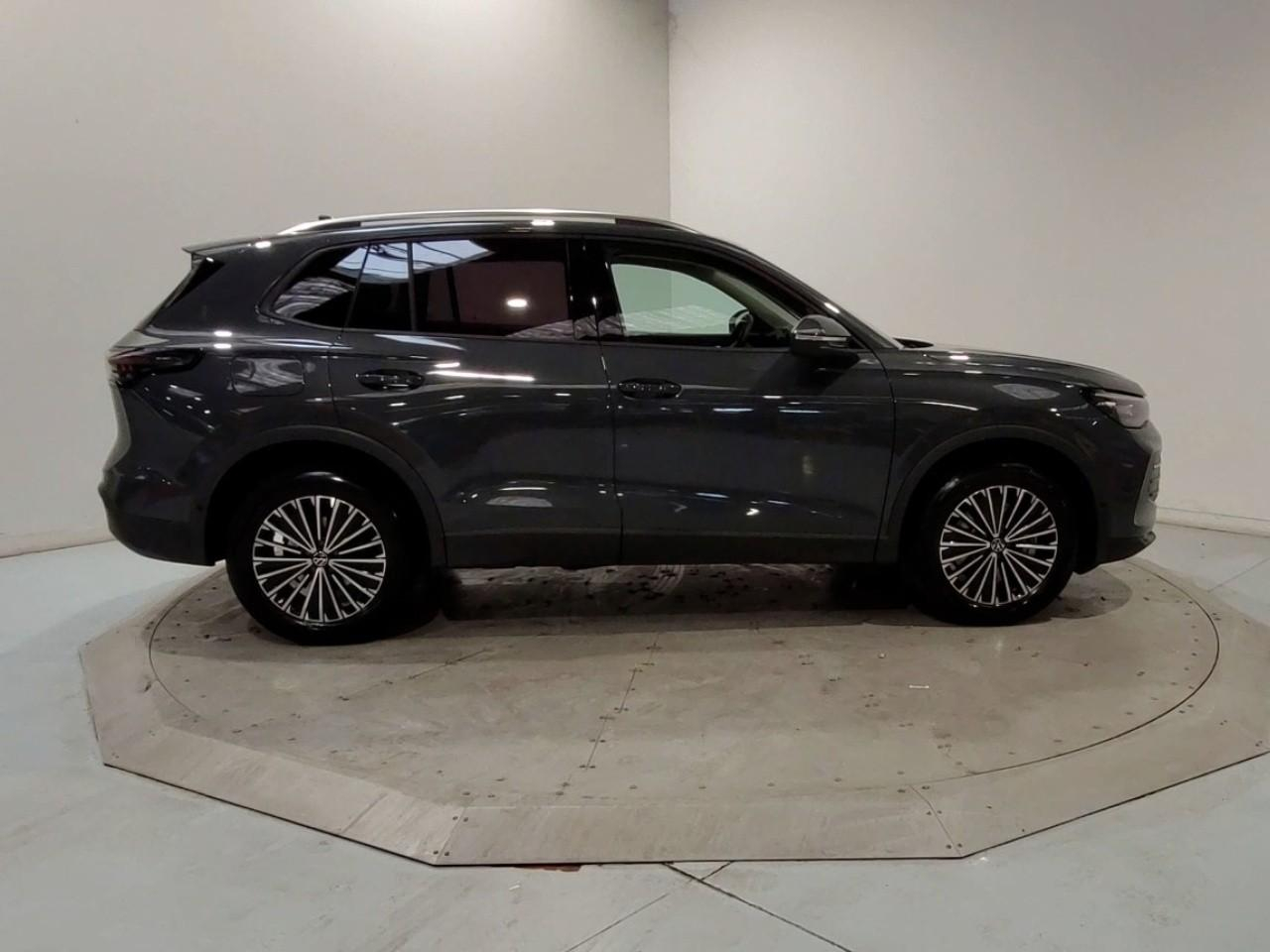 Volkswagen Tiguan 1.5 ehybrid 204ch dsg6 vw edition — photo 6