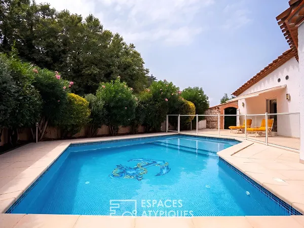 Maison de caractère avec piscine et jardin paysager à Saint-Cyprien
