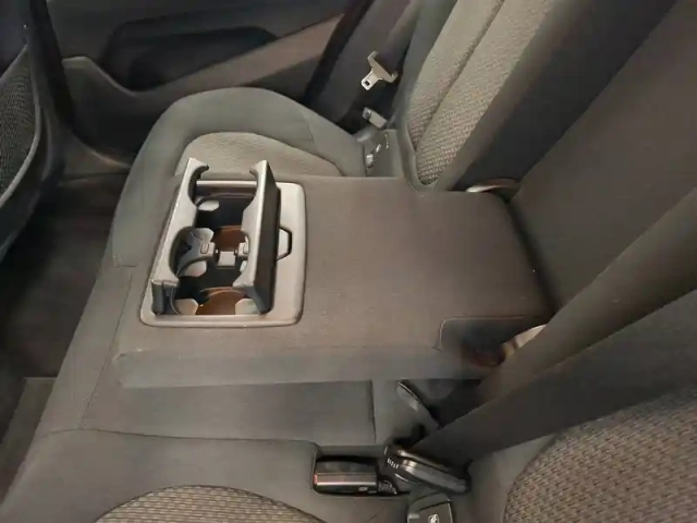 Bmw X1 sdrive 16d 116 ch — photo 23
