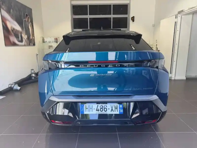 Peugeot 3008 electrique 325 ch 4x4 73 kwh — photo 6