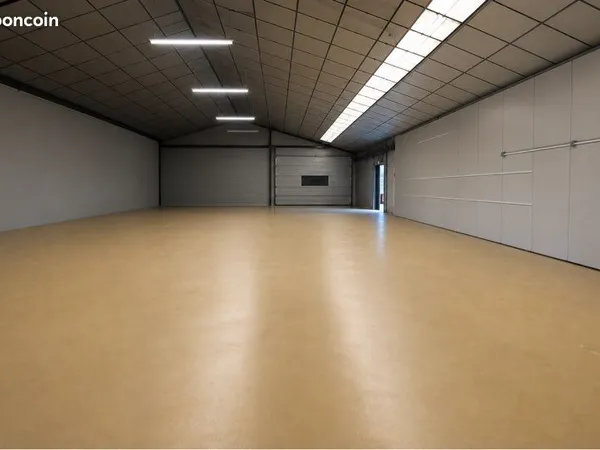 Local d'activité / Entrepôt de 500 m² à louer - Accès poids lourds
