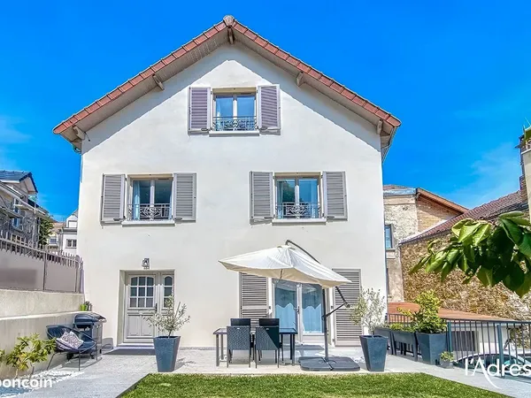 Maison 8 pièces 150 m²