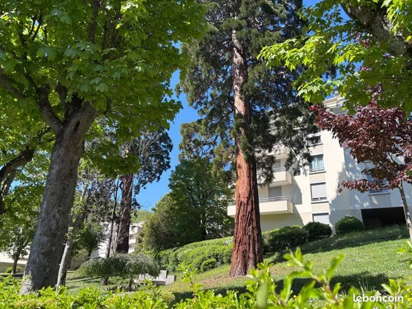 Appartement 3 pièces avec balcon, jardin, garage et cave - Chamalières