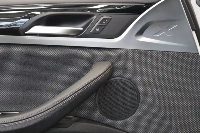 Bmw X3 sdrive18d 150ch bva8 — photo 6