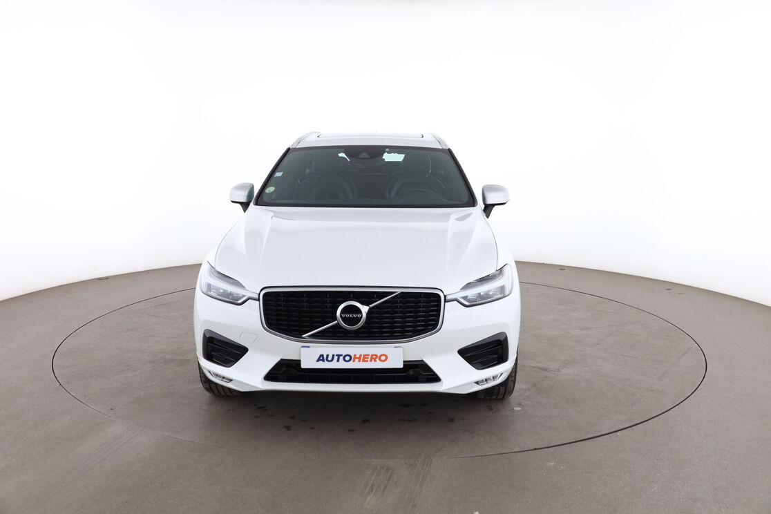 Volvo XC60 2.0 D5 AdBlue AWD R-Design Geartronic 8 — photo 8