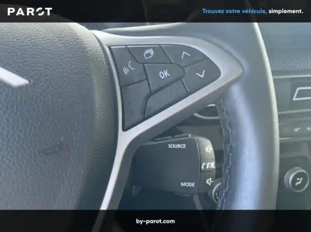 Dacia Sandero 1.0 tce 90ch journey — photo 18