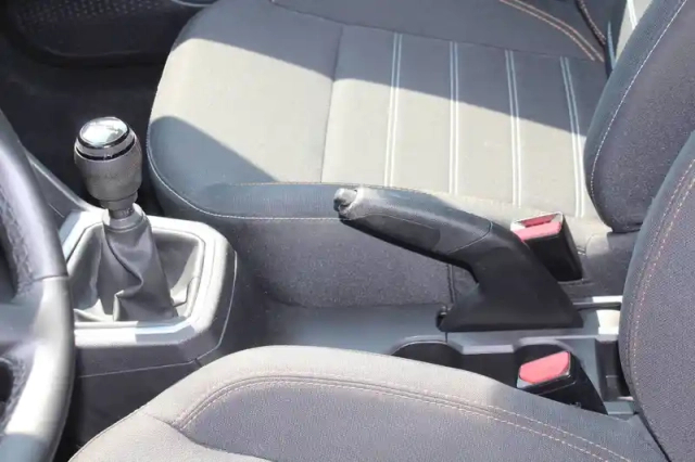 Dacia Sandero eco-g 100 — photo 9