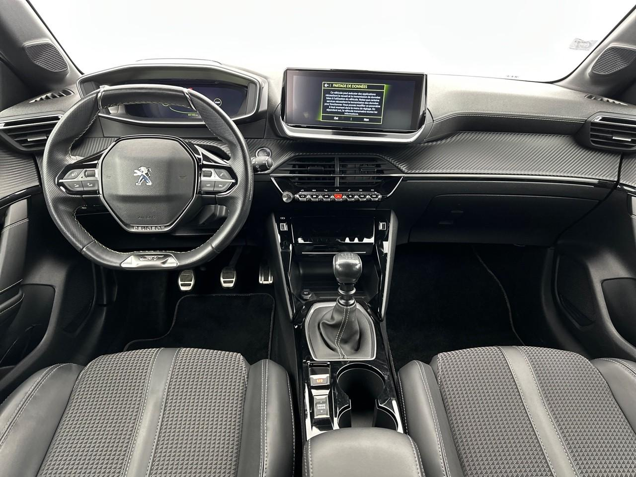 Peugeot 208 puretech 100 s&s bvm6 gt — photo 9