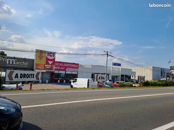 Local commercial 900m