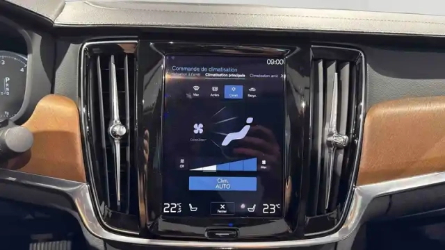 Volvo S90 d4 190 ch  geartronic 8 — photo 21