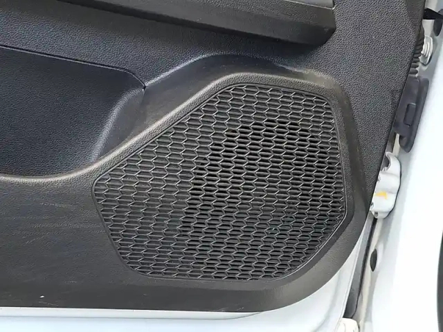 Dacia Sandero eco-g 100 — photo 37