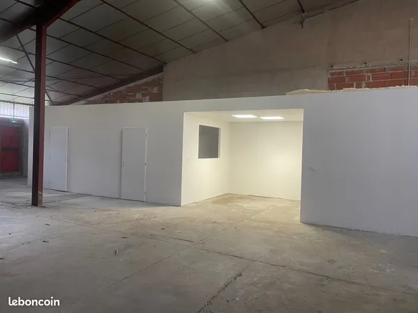 Location entrepot et bureaux
