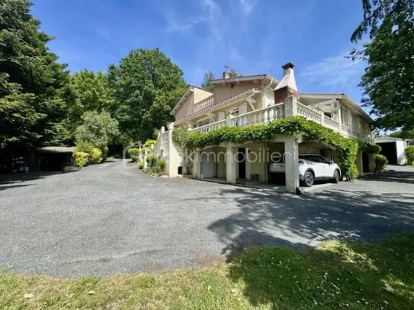 Maison 6 pièces 160 m²