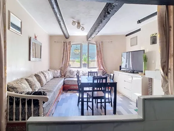 Maison de ville 4 pièces à vendre au centre de Carpentras - 105 000 €