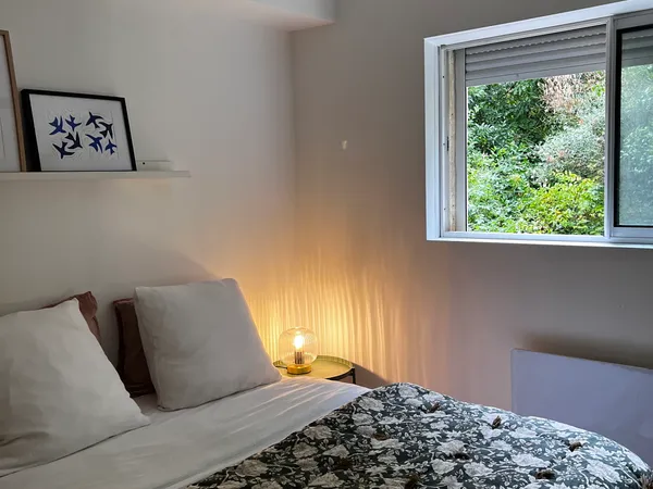 Vends appartement traversant rénové avec goût