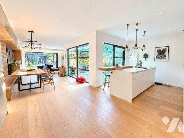 Maison 6 pièces 183 m²