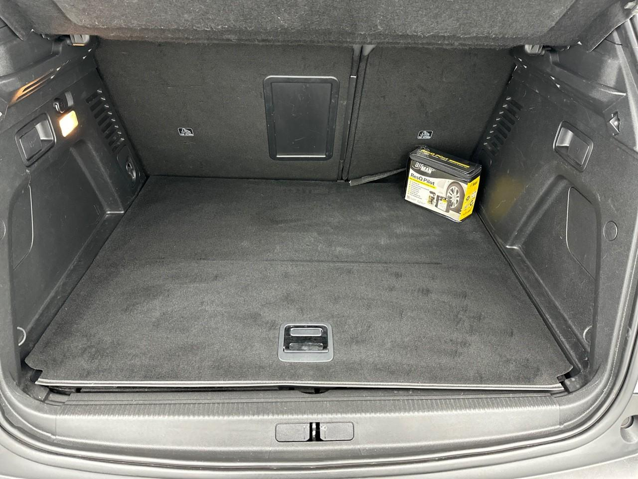 Peugeot 3008 hybrid 225 e-eat8 allure pack — photo 14