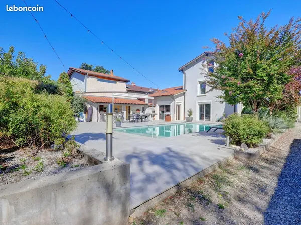 Propriété 10 pièces 262 m²