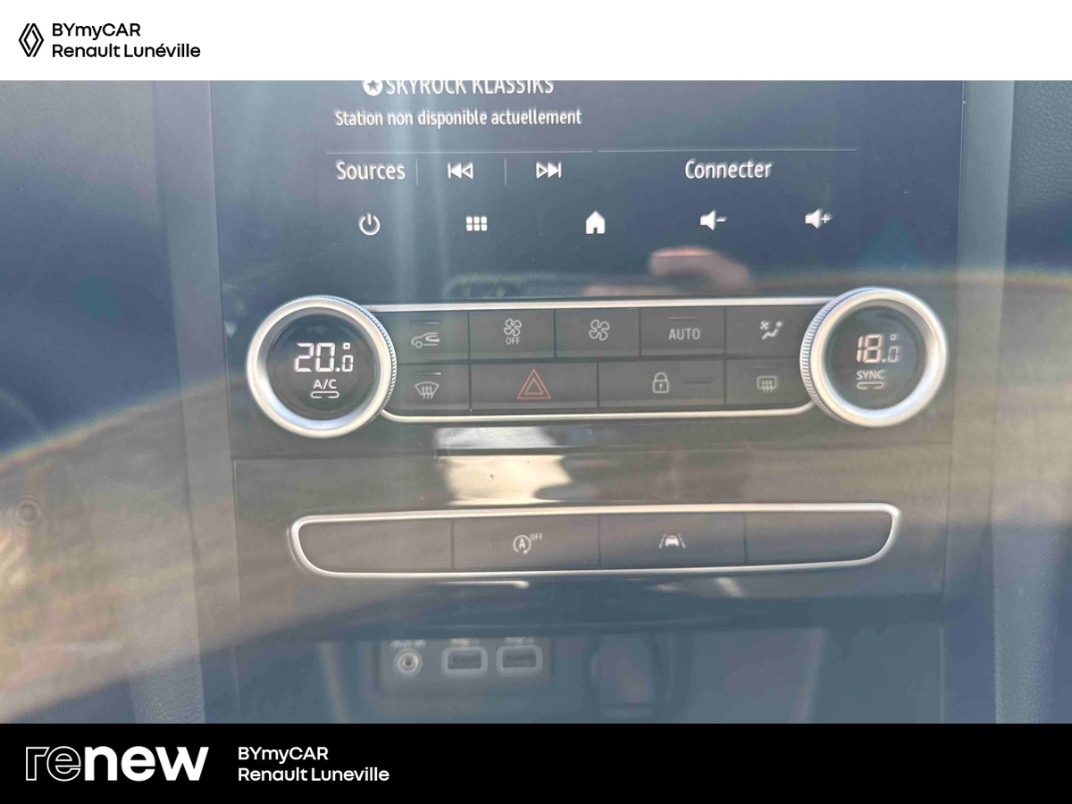 Renault Megane IV Berline Blue dCi 115 — photo 21