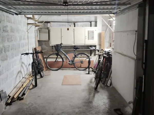 GARAGE BOXE à NICE RIQUIER
