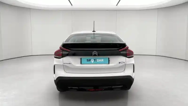 Citroën C4 e- 136 ch automatique — photo 64