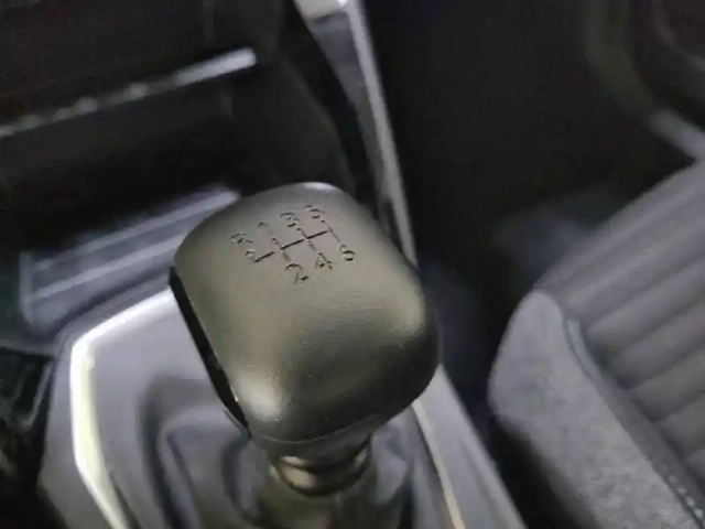 Peugeot 2008 puretech 100 s&amp;s bvm6 — photo 62