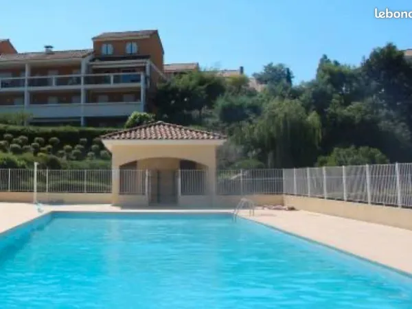 Magnifique 4 pièces à Cannes Grand Parc avec piscines