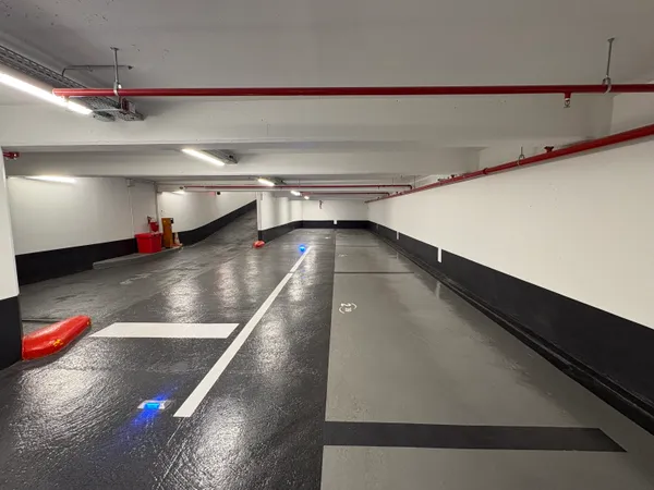 🚗 Place de parking résidentiel - Parc Monceau (Saemes Prony 75017)