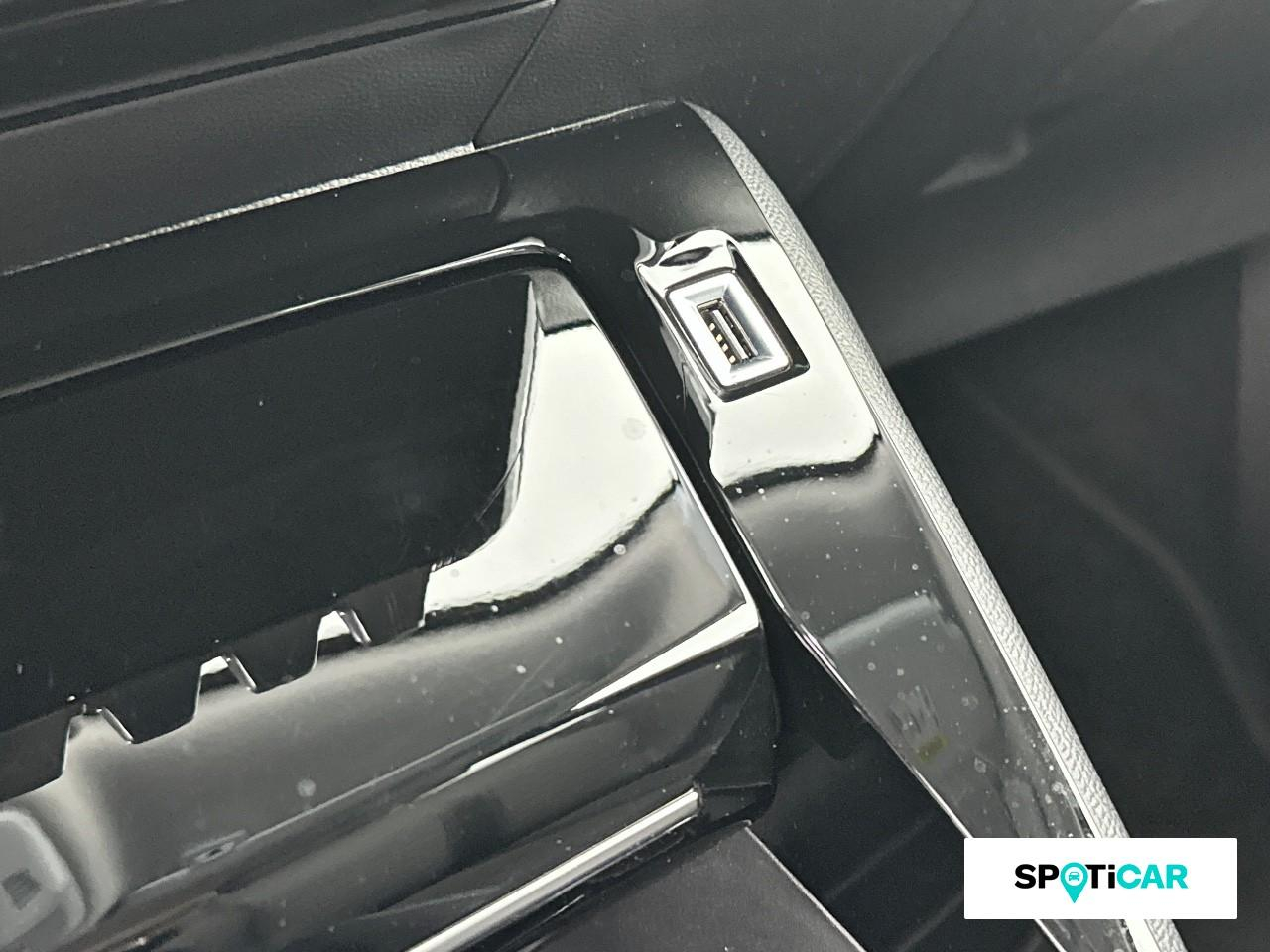 Peugeot 2008 1.2 puretech 130ch s&s allure business — photo 19
