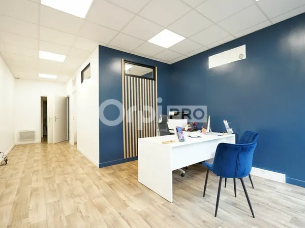 Local 54 m²