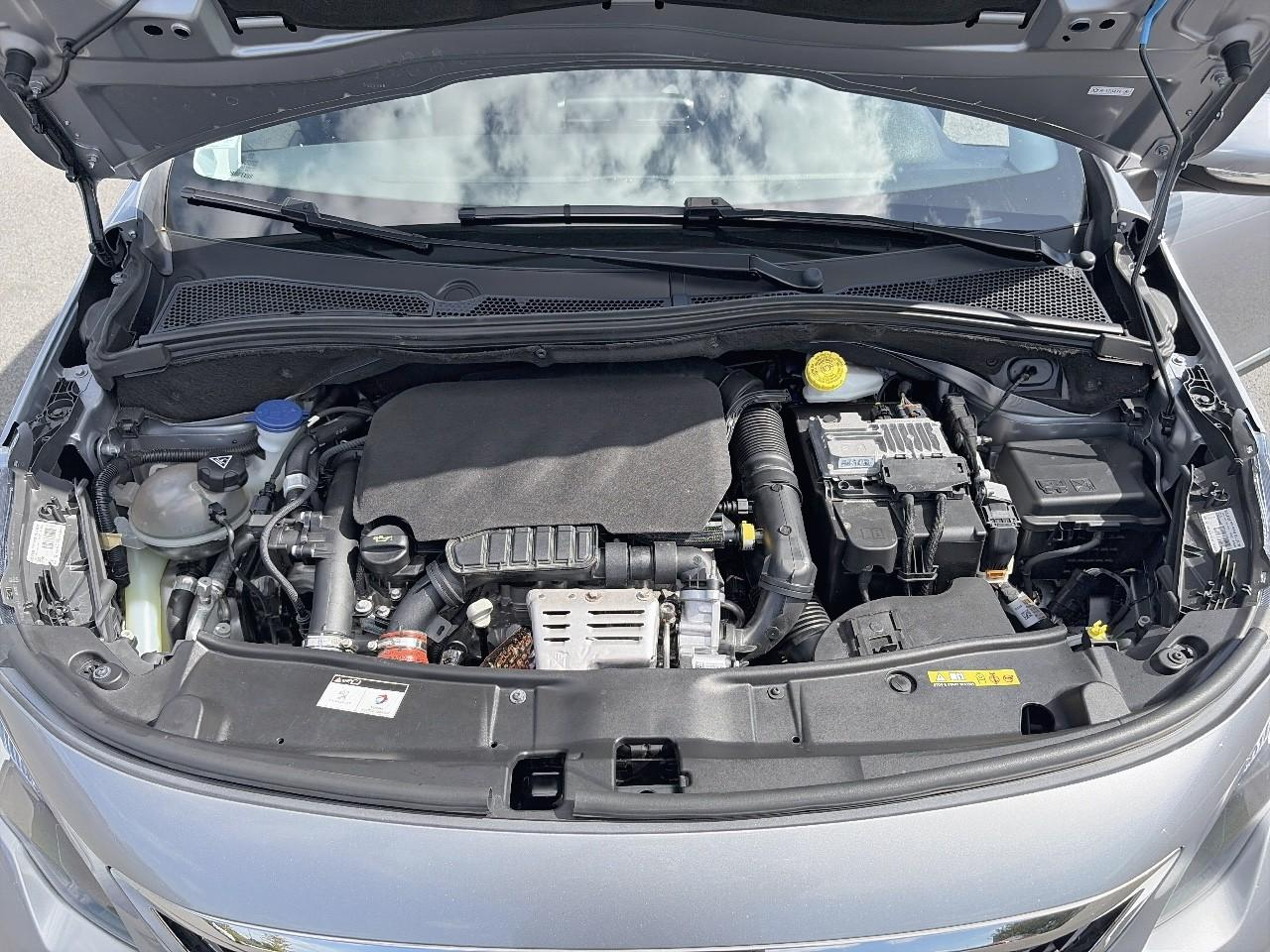 Peugeot 2008 1.2 puretech 110ch allure s&s — photo 12