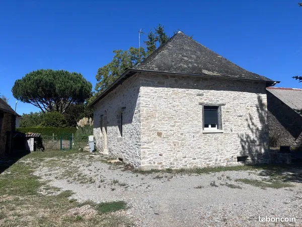 Maison en pierres entièrement rénovée 110 m²