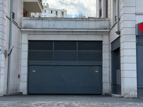 Parking 12 m²
