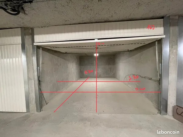 2 Grands Garages 21m2 - Ferney