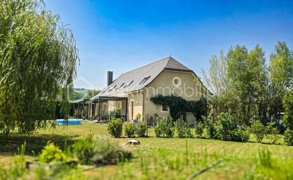 Maison 8 pièces 257 m²