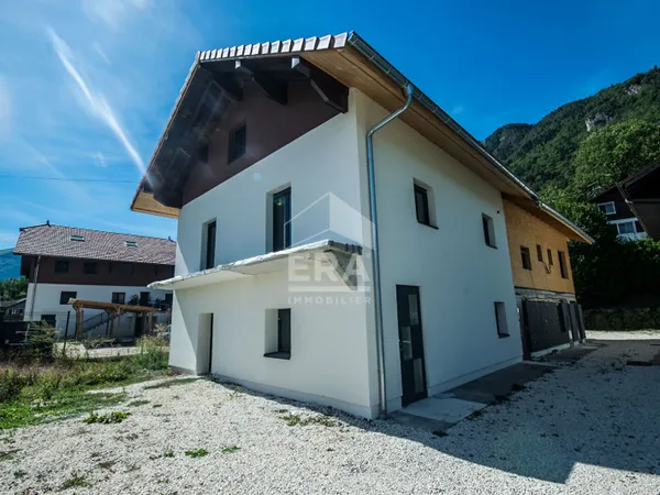 Maison 10 pièces 295 m²
