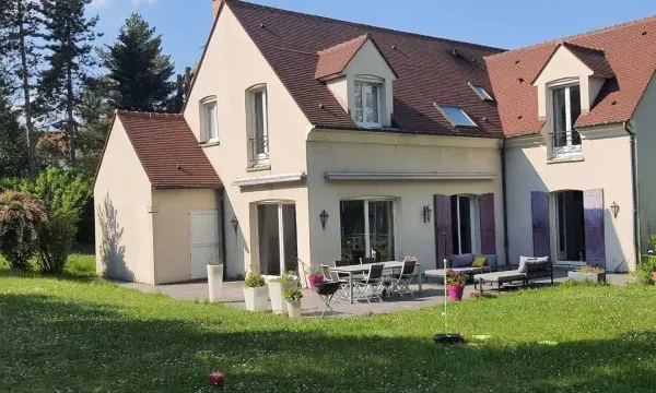 Loue maison 228m² Saint-Germain-en-Laye