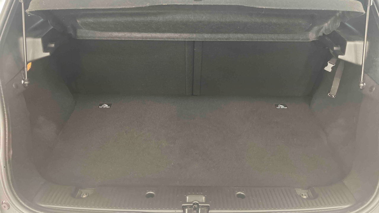 Renault Twingo III E-Tech — photo 13
