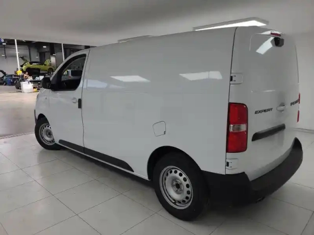 Peugeot Expert fgn m diesel 180 ch automatique — photo 4